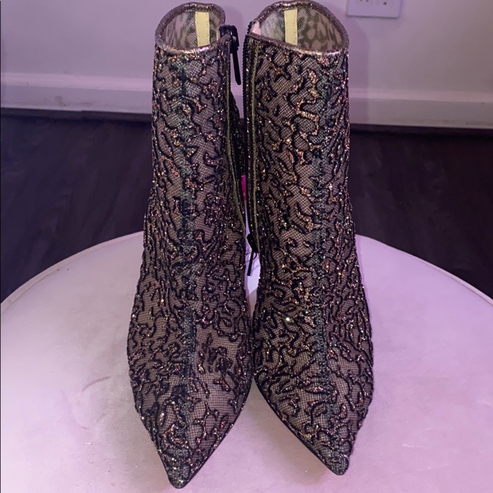 🚫SOLD Christian Louboutin* Nancy Bootie* 100m